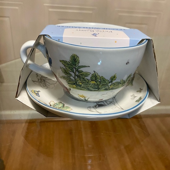 NEW Beatrix Potter The World of Peter Rabbit Teacup With Saucer - Picture 3 of 5